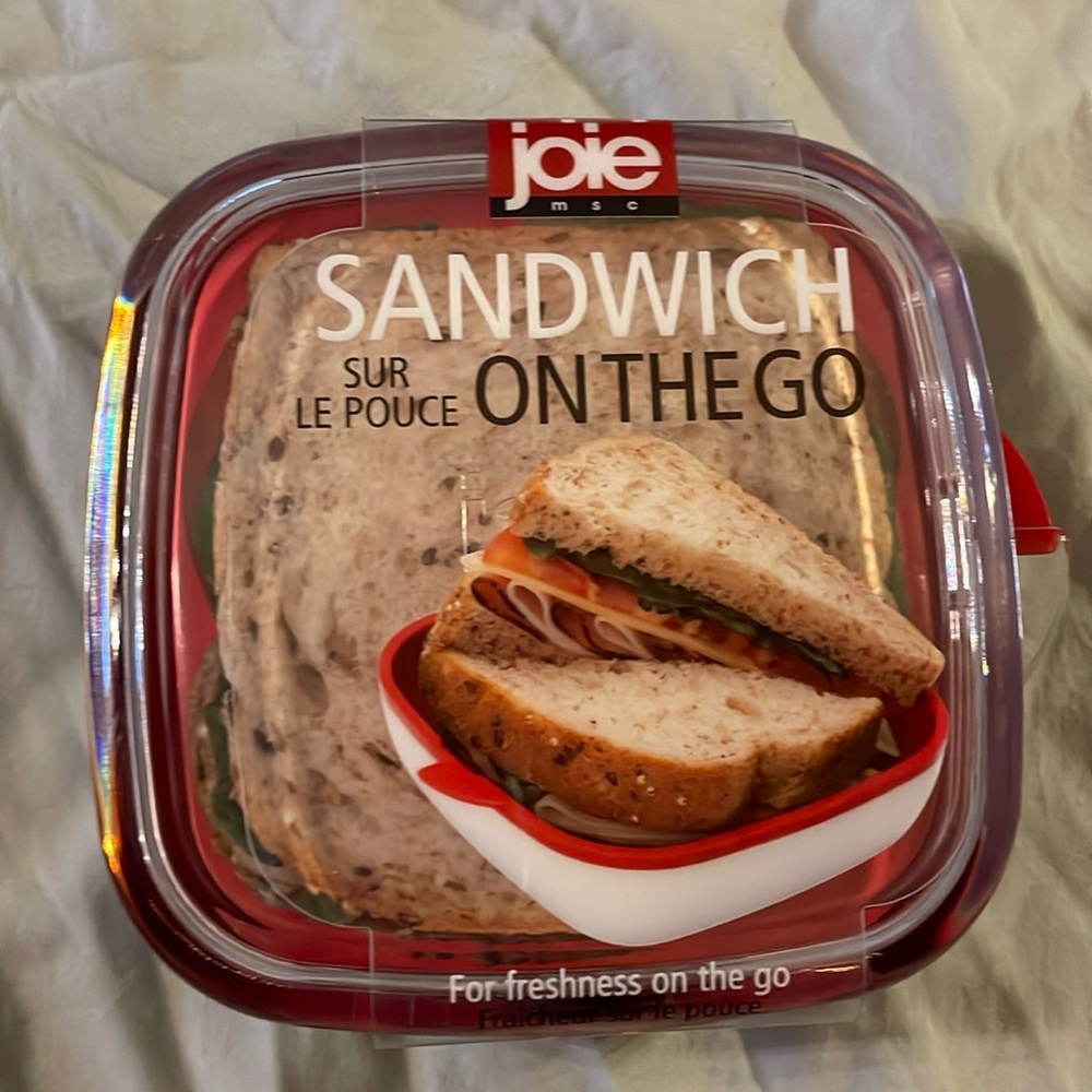 NWT Joie Sandwich On-the-Go Container, BPA-Free Portable Lunch Box, Red